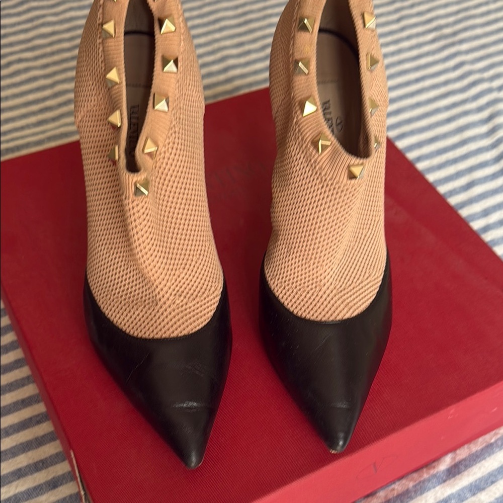 Valentino Elegant Cream Pouch